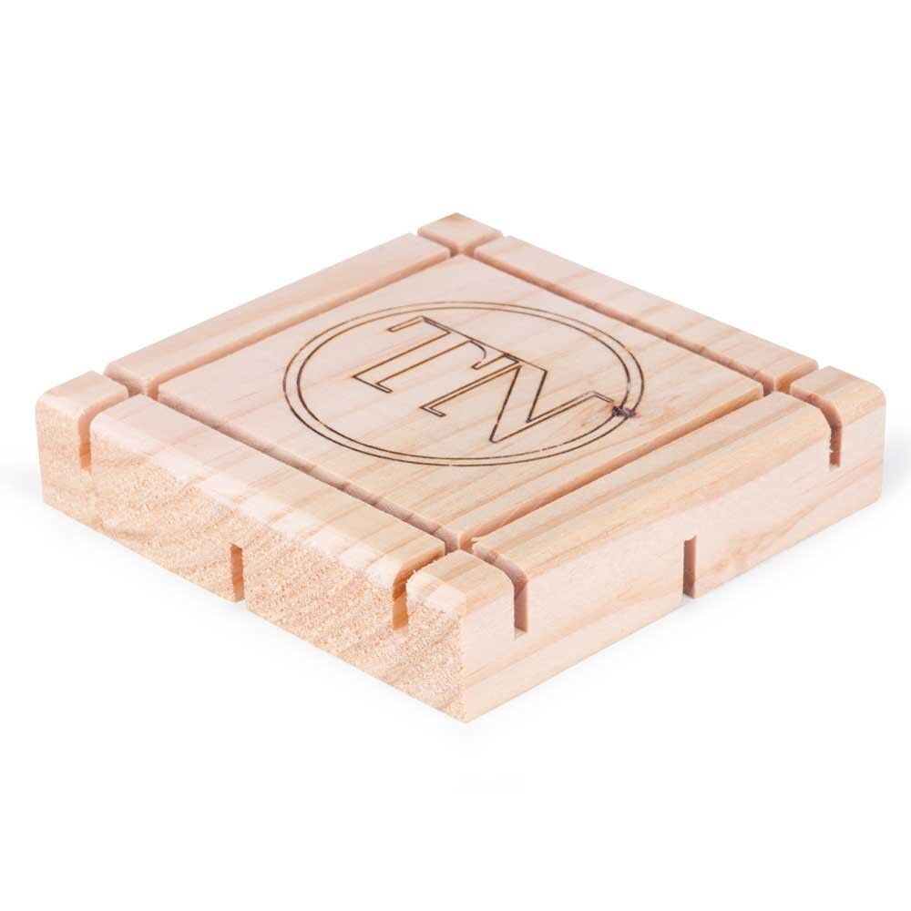 Design quadrato: portasapone in legno naturale