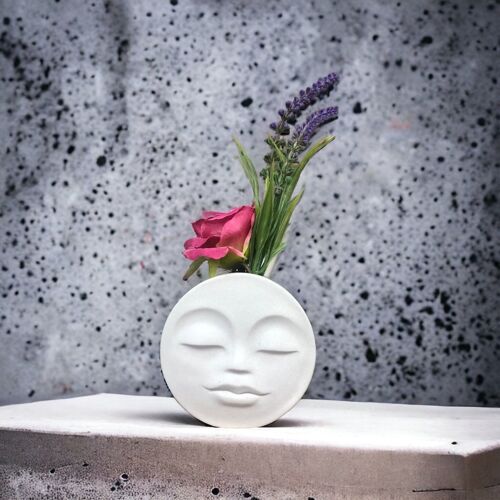Handmade Jesmonite Standing Face  Pot/Vase - Pale Grey
