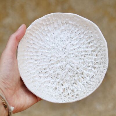 Present bowl 'sand' made of ceramic