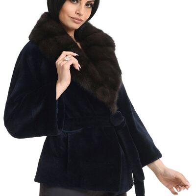 Elegante giacca in pelliccia di visone rasato con collo in pelliccia di zibellino