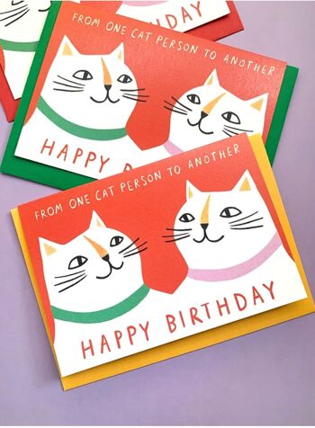 Carte de voeux d'anniversaire de personne de chat