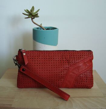 Pochette graphique en cuir italien rouge, grand format. 2