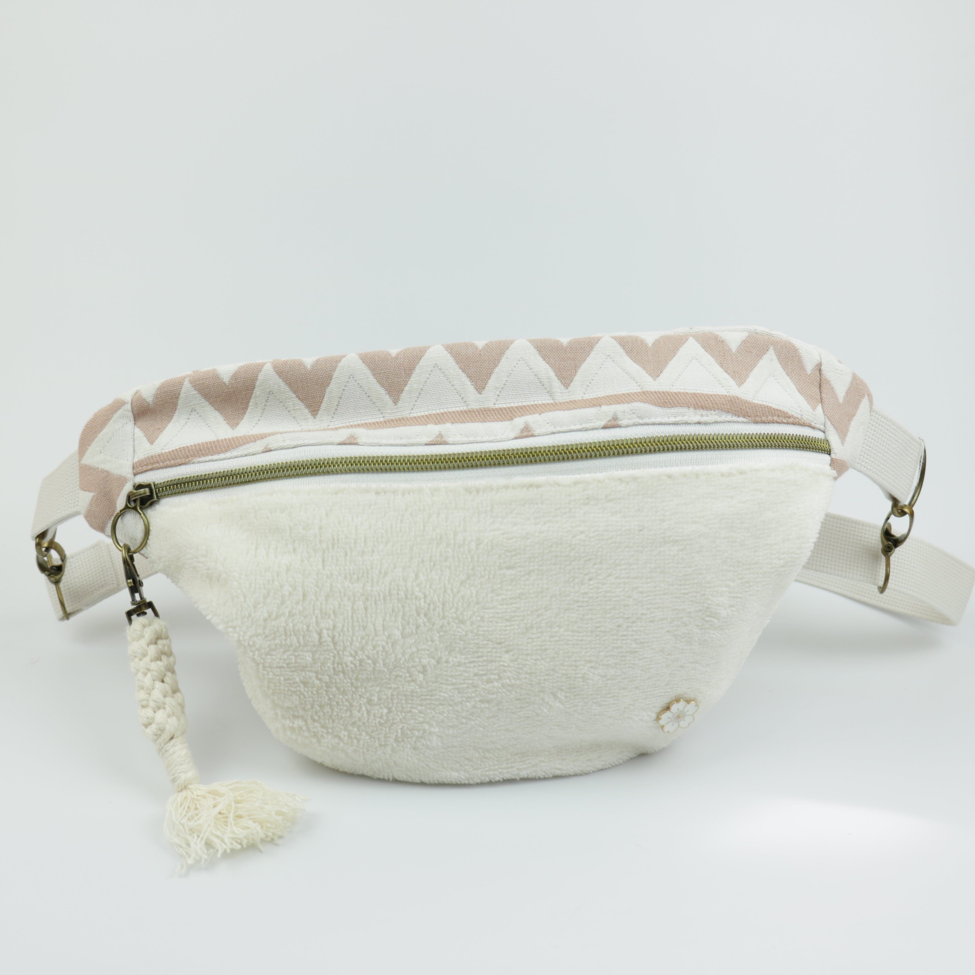 Marsupio “bohémien”.