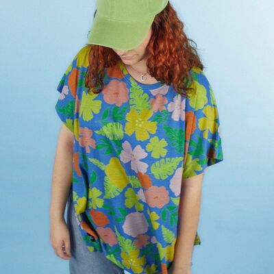 T-shirt blu oversize con stampa floreale