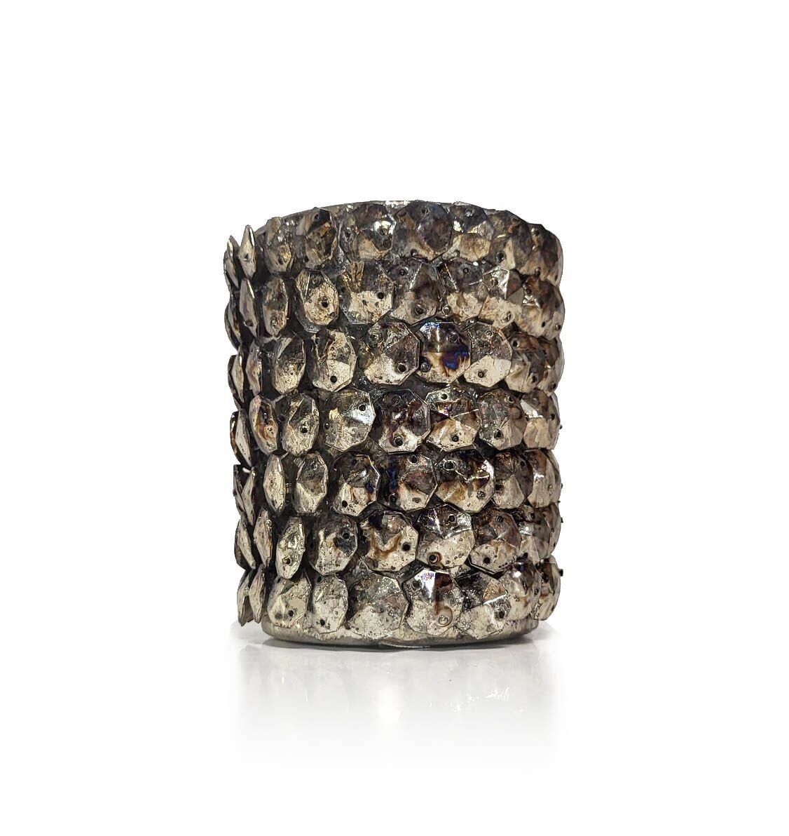 Portacandeline in metallo con struttura a scaglie 10,5cm