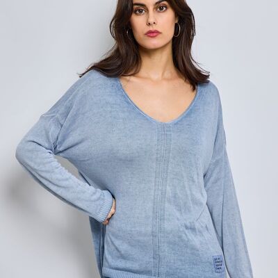 Long-sleeved faded v-neck sweater