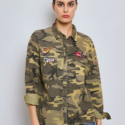 Victoria - Patched military shirt