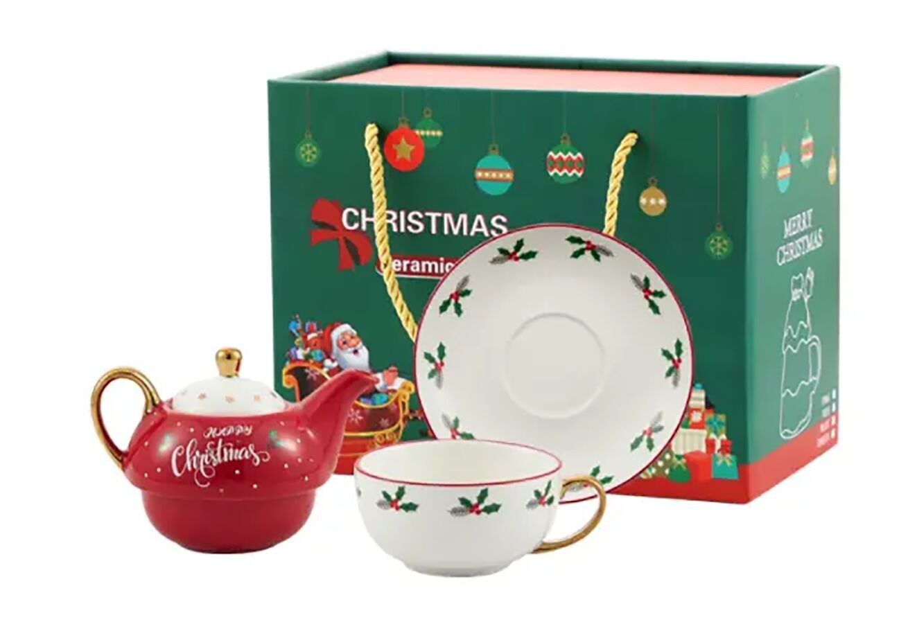 Christmas ceramic set consisting of 420ml teapot, mug, saucer and spoon DF-930