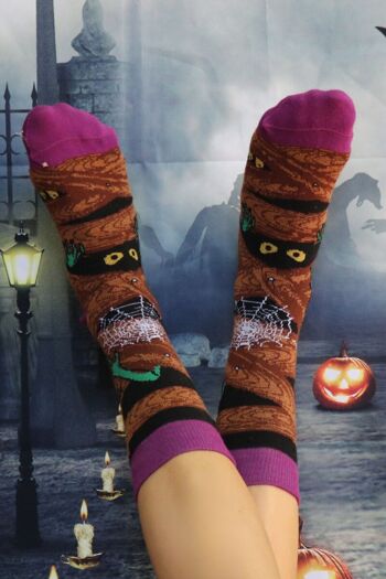 Chaussettes Halloween marron HAZEL avec monstres 1