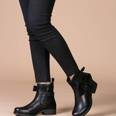 Ankle boot with side bow - F6069
