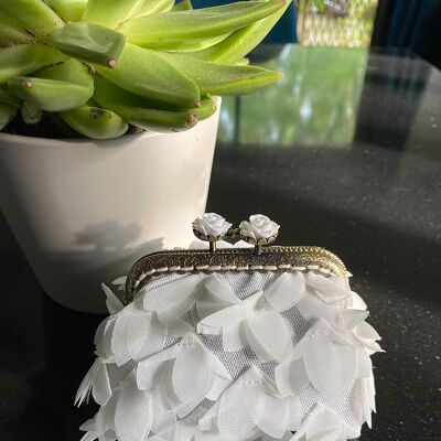 The small white SWANN coin purse, retro and girly style