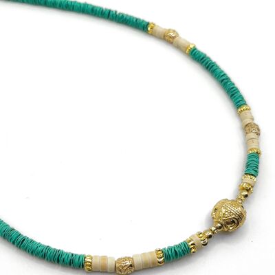 Halskette aus beigem Howlith-Halbedelstein, Pailletten und vergoldeten Perlen – handgefertigt – Ravage