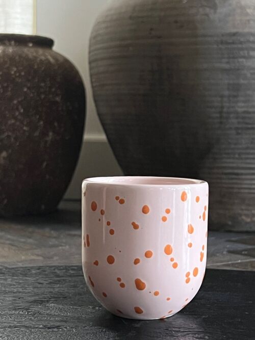 Sisi mug, Pink dots
