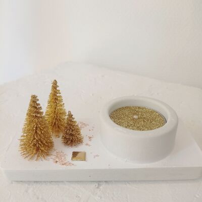 Christmas decoration Tealight centerpiece in white and gold concrete
