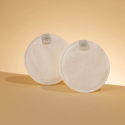 2 Comforting washable nursing pads