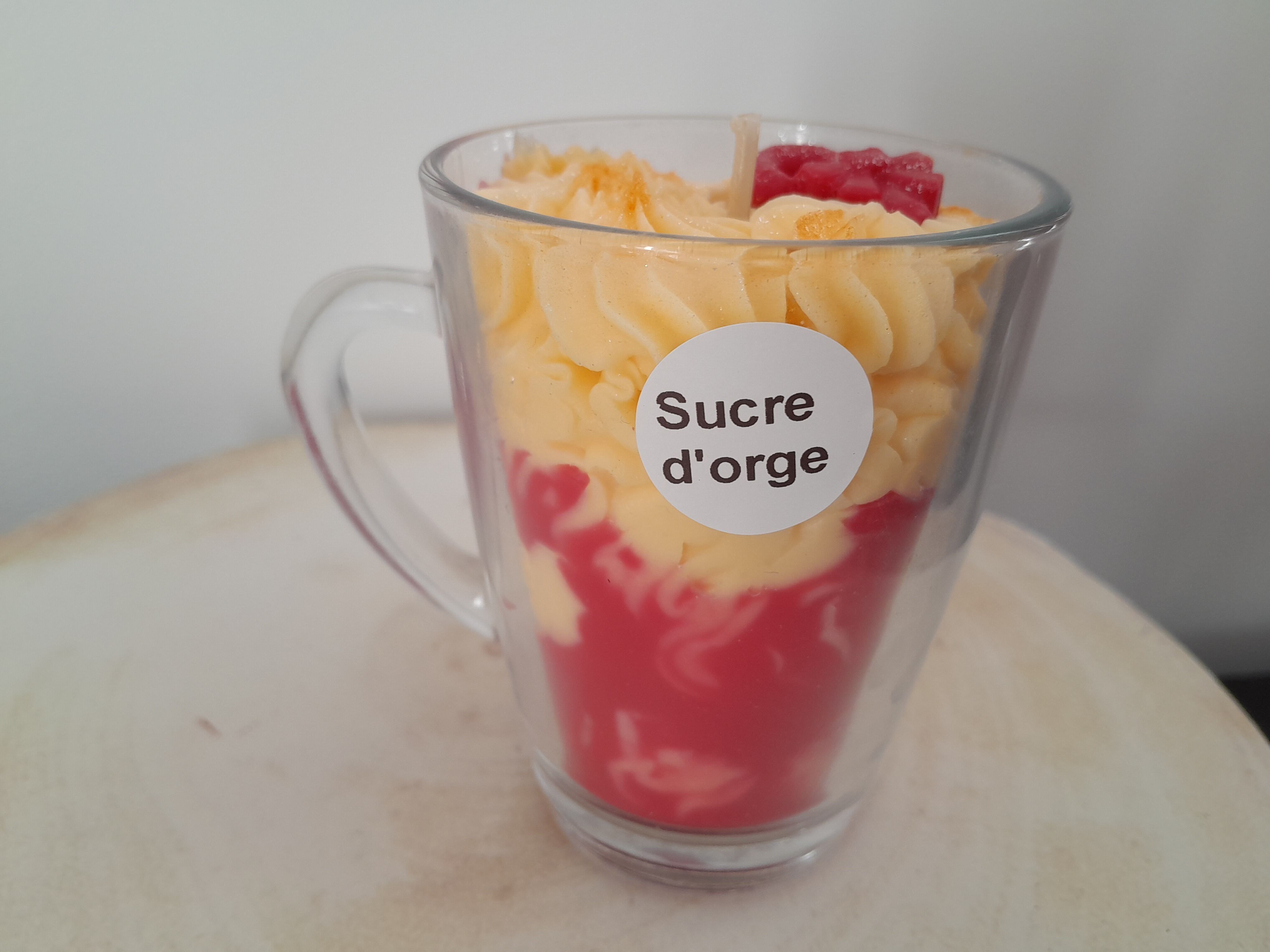 Candela gourmet artigianale in tazza profumata allo zucchero d'orzo