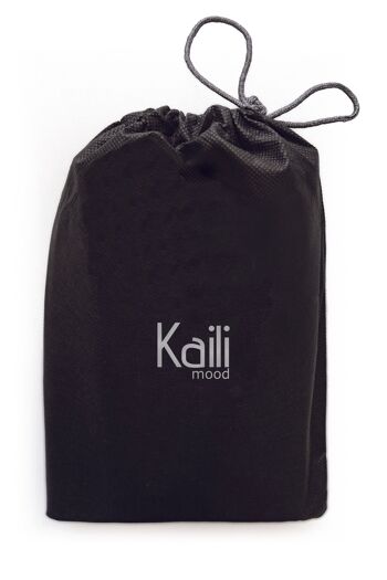 K0042ACB | Mini sac à main en toile/cuir véritable fabriqué en Italie. Bandoulière amovible. Attaches avec mousquetons métalliques en Laiton Antique - Coloris Noir - Dimensions : 24 x 20 x 12 cm 7