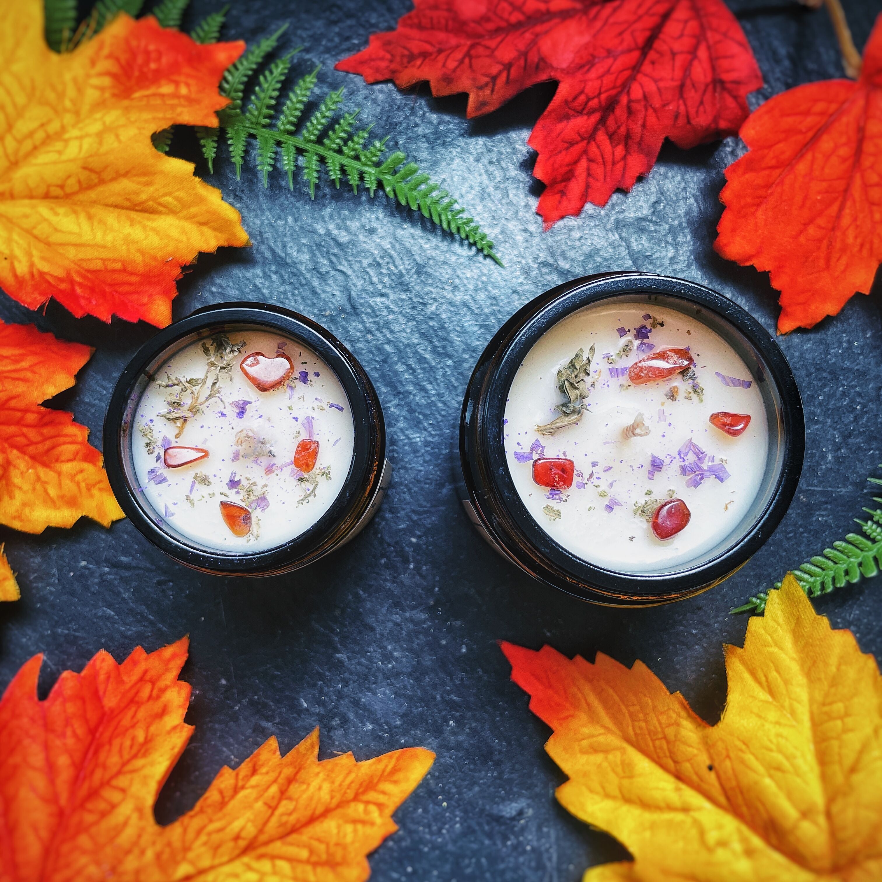 Kerze „Das Hexenhäuschen“ Ein Glühwein mit Ahornsirup, aromatisiert mit Gewürzen – Orangengranat