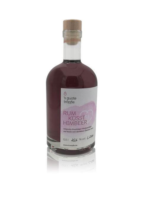 RUM, verfeinert mit regionaler Himbeer, 25,6 % vol. 500ml