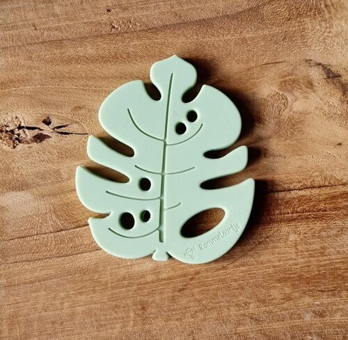 Monstera teething ring - Soft green