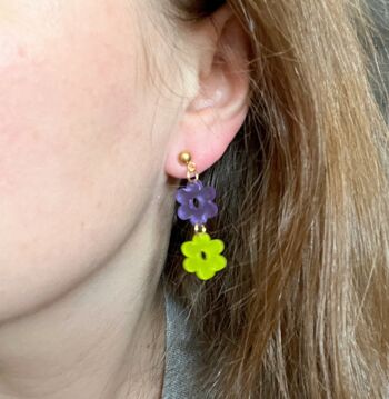 Boucles d'oreilles fleurs colorées violet citron vert 3