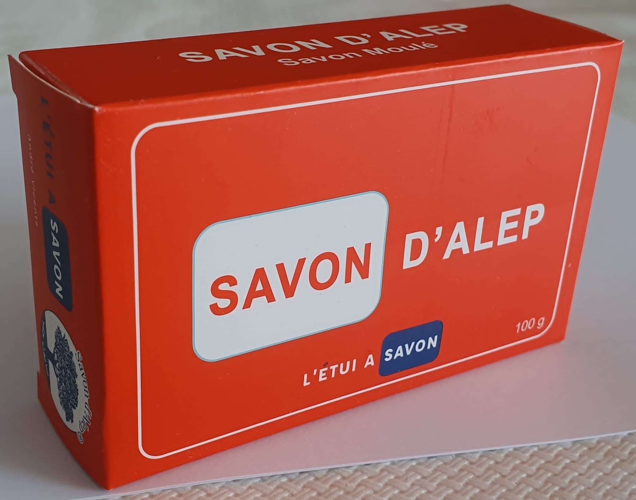 Box for soap and/or to offer