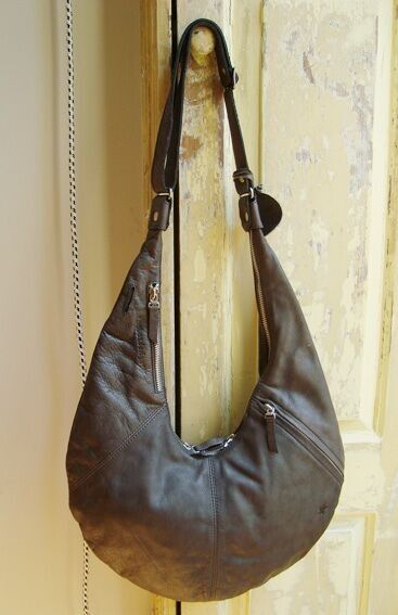 Francesca's Wood Ring Handle Purse | Yellow shoulder bags, Shell purse, Tan  handbags