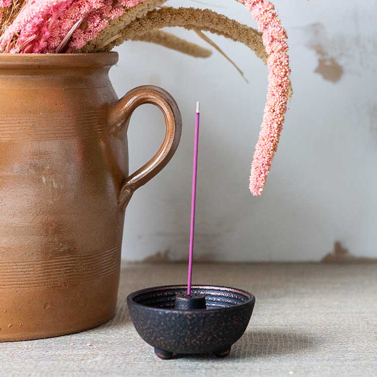 Cast iron incense holder, Fontaine Noire - Aromandise