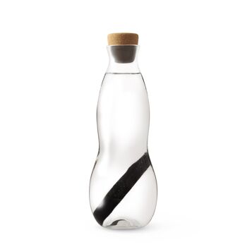 Eau Carafe (Charcoal included) - Activated charcoal filtering carafe 4