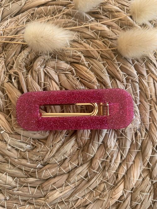 Barrette en résine rose à paillettes