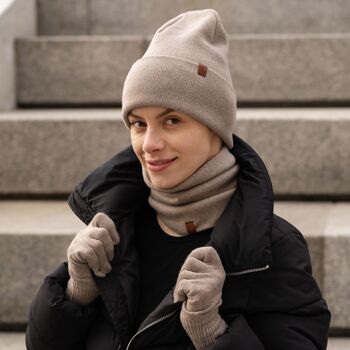 Ensemble 3 pièces bonnet, guêtre et gants tricotés pour femmes 5