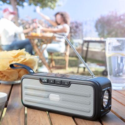 Solar-charged Wireless Speaker with Sunker InnovaGoods LED Flashlight