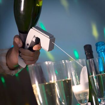 Kaufen Sie Fizzllet InnovaGoods Champagner- und Bierpistole zu  Großhandelspreisen