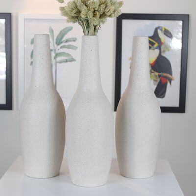 Vaso alto in ceramica a forma di bottiglia