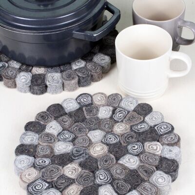 Finisterre Natural Rock Trivet  Large - One Colour