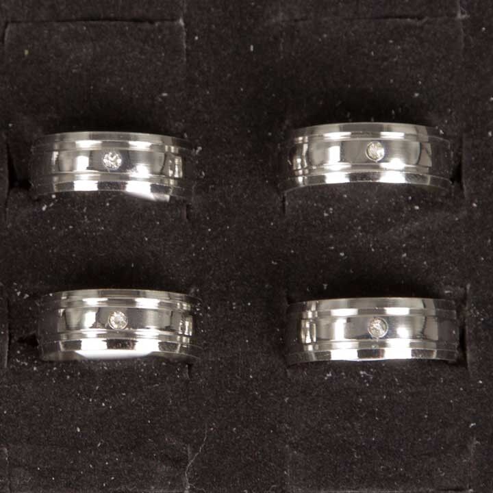 Anello in acciaio inossidabile con pietra 5