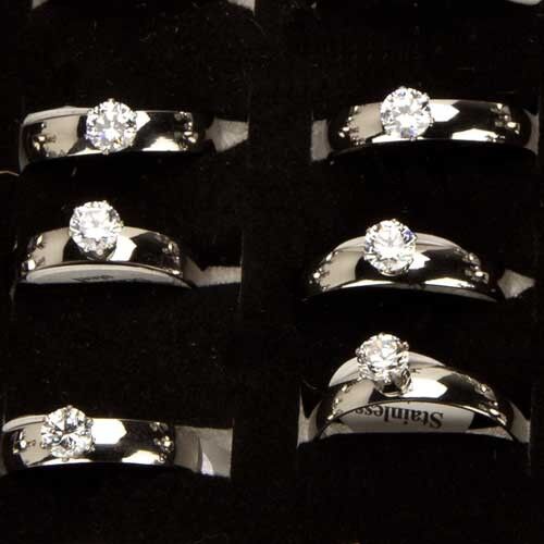 Anello in acciaio inossidabile con pietra 7