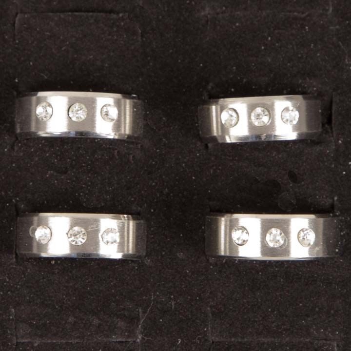 Edelstahlring mit Steinen 1