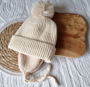 Bonnet d'hiver pour bébé avec cache-oreilles et pompon - Beige 1