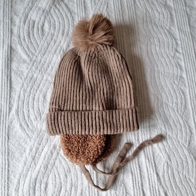 Cappello invernale da bambino con scalda orecchie e pompon - Marrone