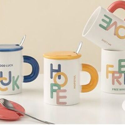 Ceramic mug with lid and spoon, inscription motto, in 4 designs DF-710