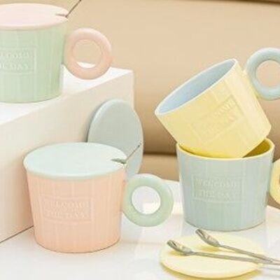 Tazza in ceramica con coperchio e cucchiaio in 4 combinazioni di colori pastello DF-711