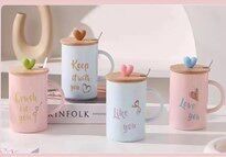 Keramikbecher mit Deckel und Löffel, in 4 Designs DF-713