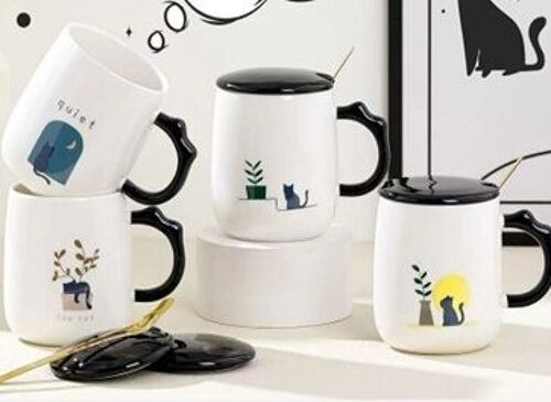 Ceramic mug with lid and spoon, white with black details, in 4 designs DF-730