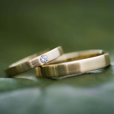 Wedding rings | 750 Gold & Diamond | Classic matt