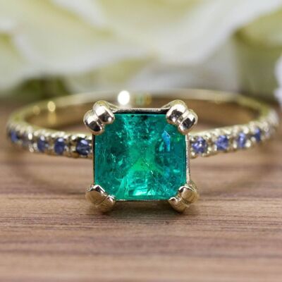 Anillo de oro vintage | Esmeralda y diamantes