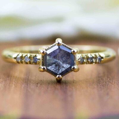 750 Gold Ring | Salz & Pfeffer Diamant Hexagon