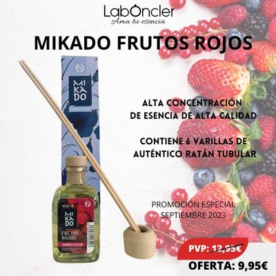 Mikado-Lufterfrischer mit roten Früchten.