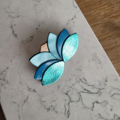 Lotus brooch in recycled leather in turquoise shades