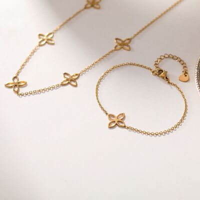 Gold clover chain bracelet